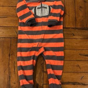 Carters boys18 months one piece sleepwear